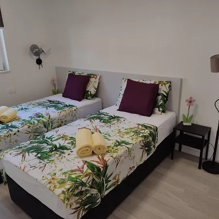 Seaview Suites Ondina Komiza Exterior photo